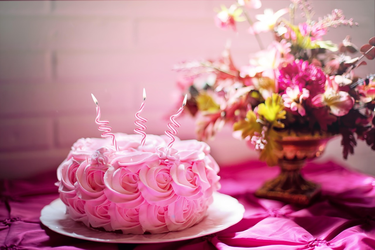 グランピングで特別な誕生日を祝うカップルにおすすめのアイデアは？