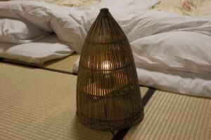 旅館のディナーにドレスコードはあるか？